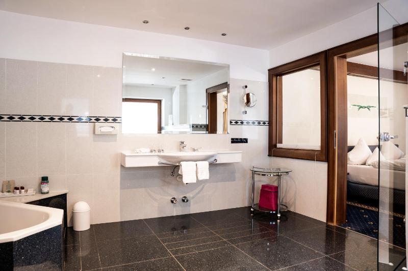 Suite image 3
