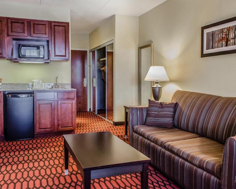 King Room - Non-Smoking image 2
