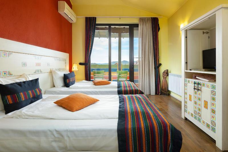 Twin Room image 1