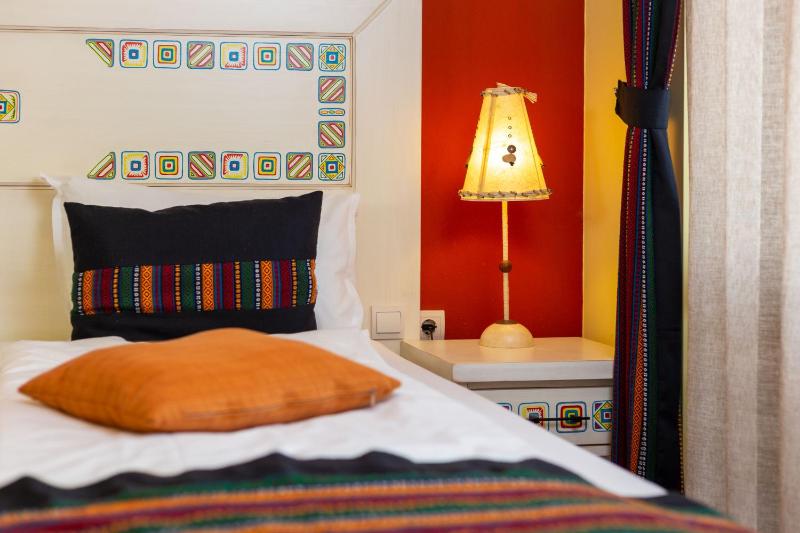 Twin Room image 3