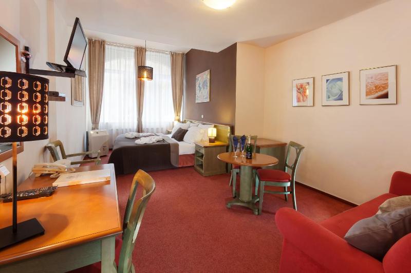 Superior Double or Twin Room image 3