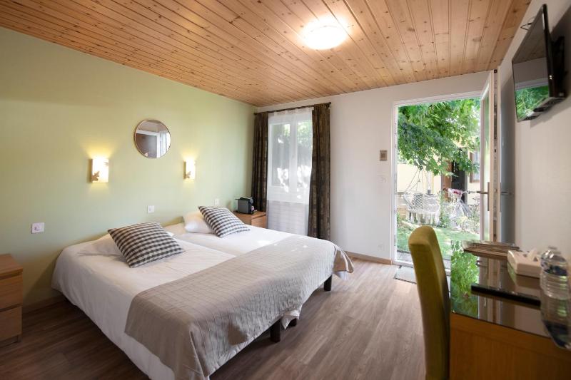 Double Room image 4