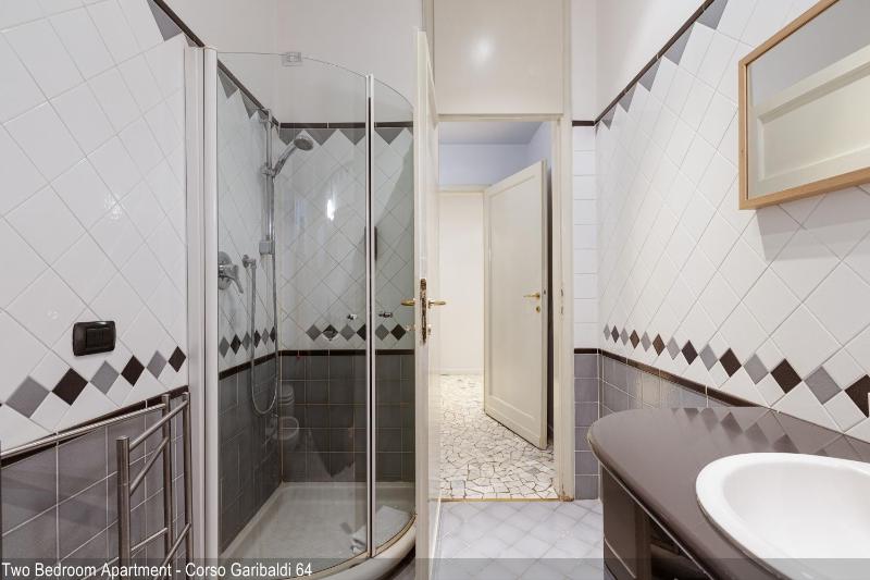 Two-Bedroom Apartment - Corso Garibaldi 64 image 3
