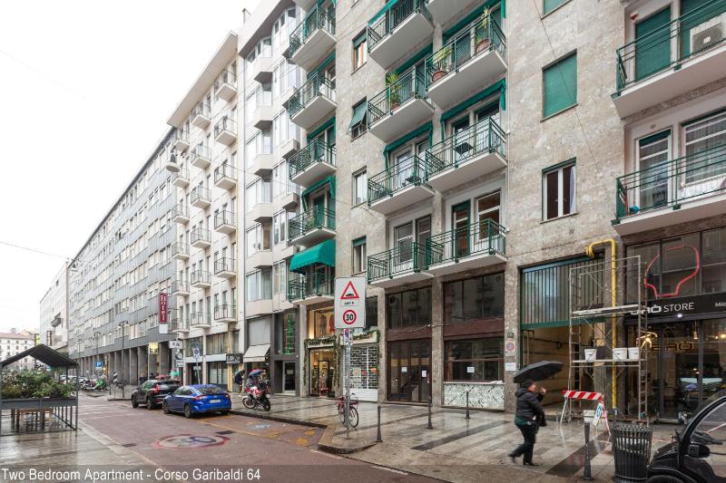 Two-Bedroom Apartment - Corso Garibaldi 64 image 2