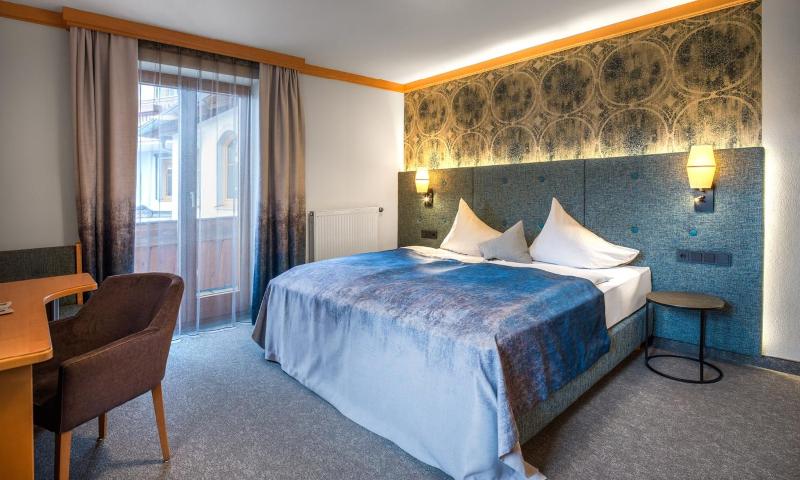 Quadruple Room with Balcony image 1