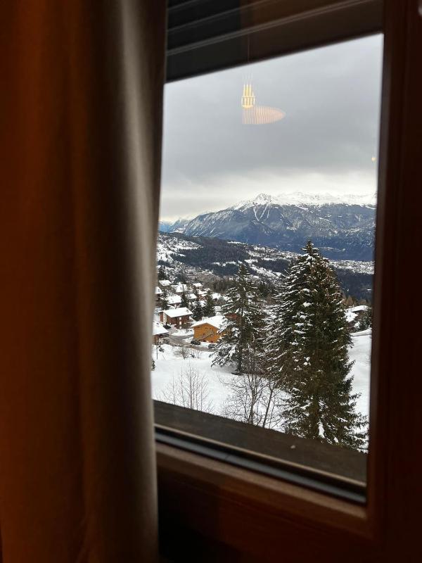 Studio with Mountain View image 2
