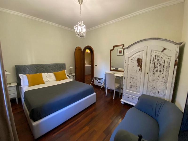 Double Room with Private Bathroom image 3