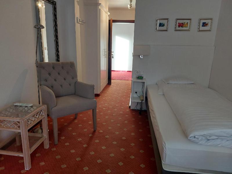 Single Room image 2