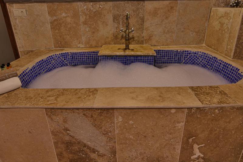 Suite image 2