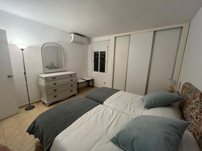 Lovely 2 bedroom apartment near the beach - image 2