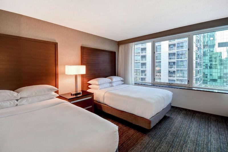 Suite with Two Double Beds - Non-Smoking image 1