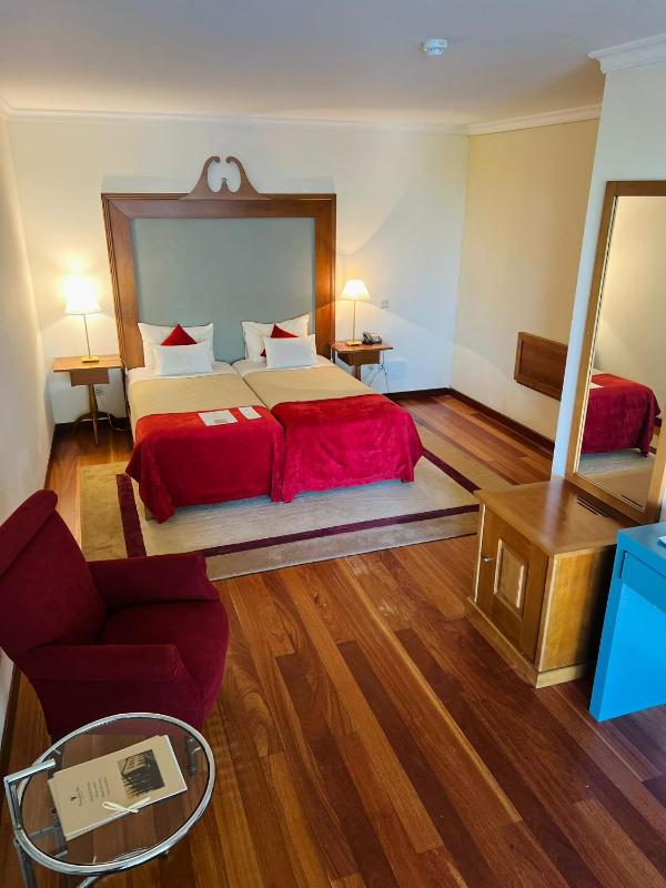 Family Suite (2 Adults + 2 Children) image 1
