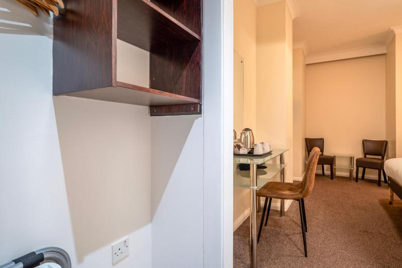Double Room (No Windows) image 2
