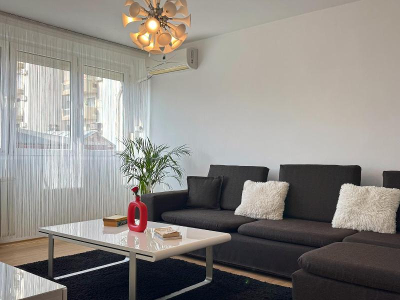 Tineretului 20 by MRG Apartments - image 1