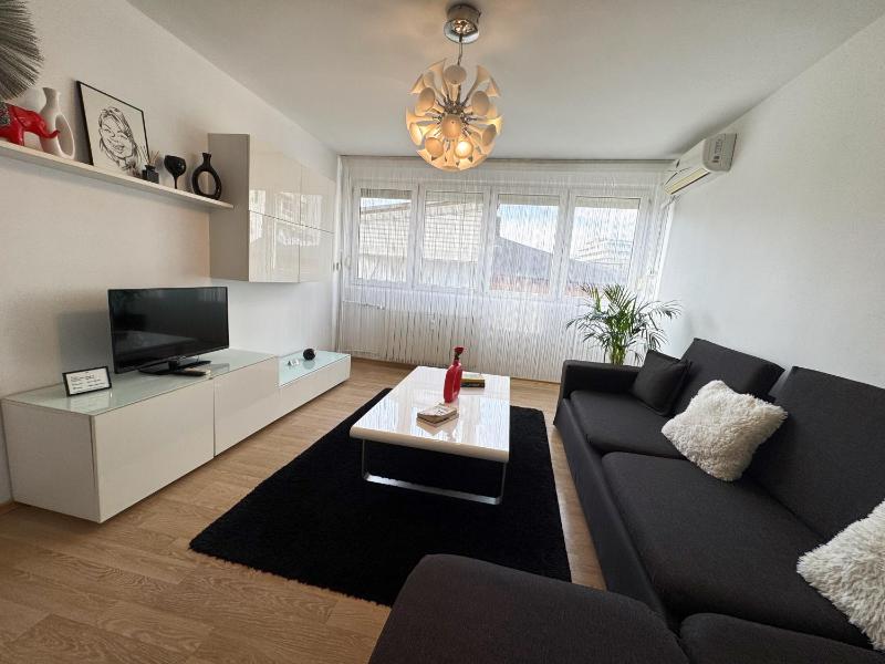 Apartment with Balcony image 3