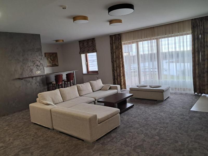 Suite with Hot Tub image 4