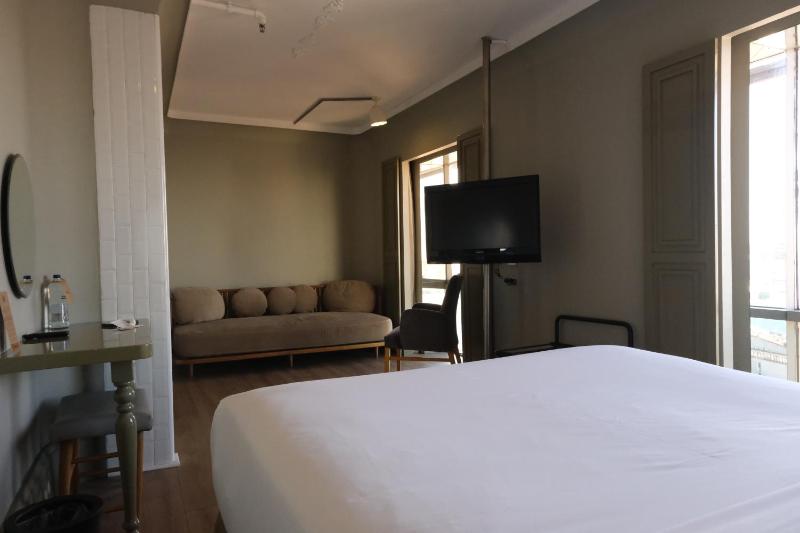 Deluxe Double Room image 3