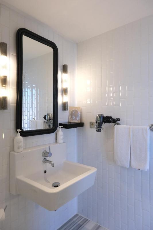 Suite with Spa Bath image 1