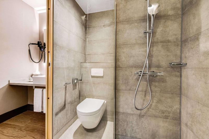 Superior Double or Twin Room image 2