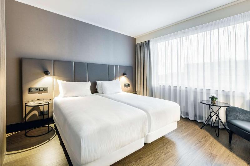 Standard Double or Twin Room image 3