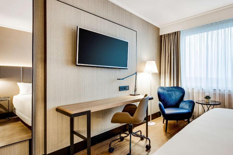 Standard Double or Twin Room image 4