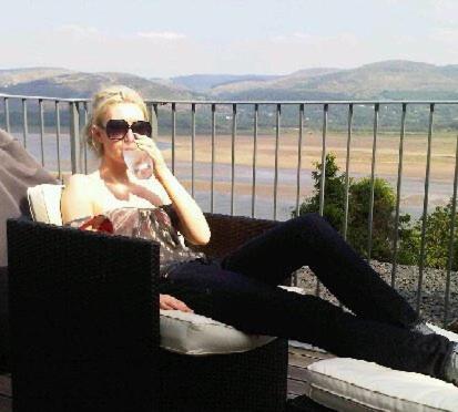 Two-Bedroom Apartment image 3