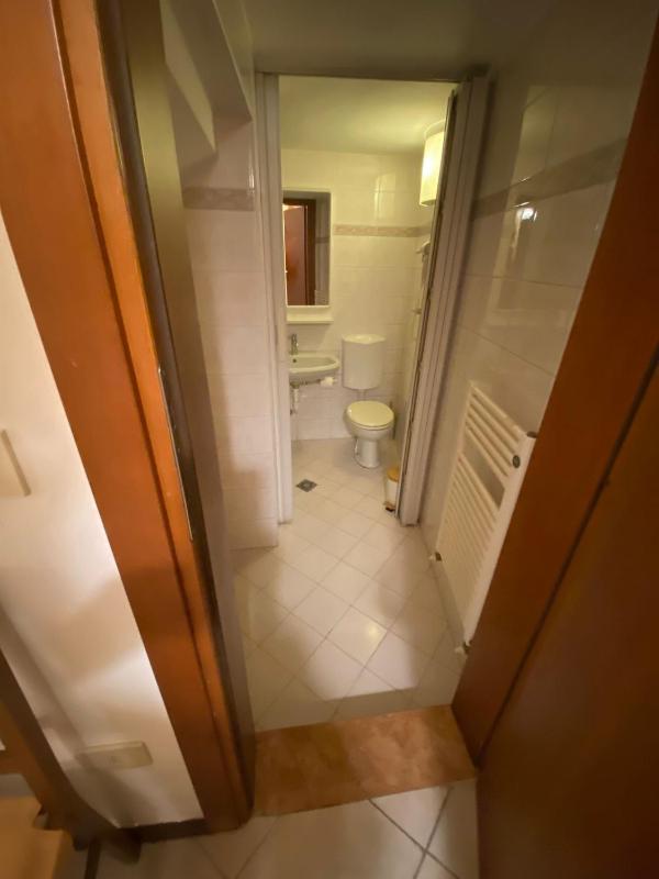 Small Double Room image 2