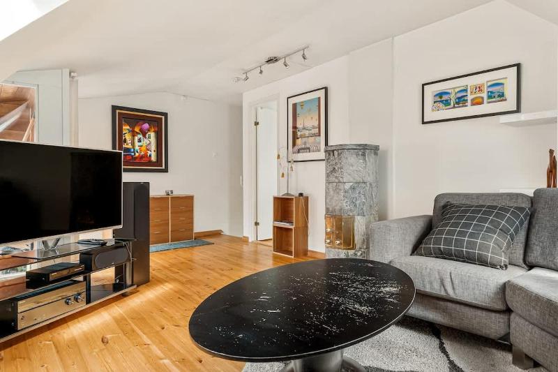 Dinbnb Apartments I Historical Two-Floor Apartment with Rooftop Panorama I 1645 Heritage - image 6