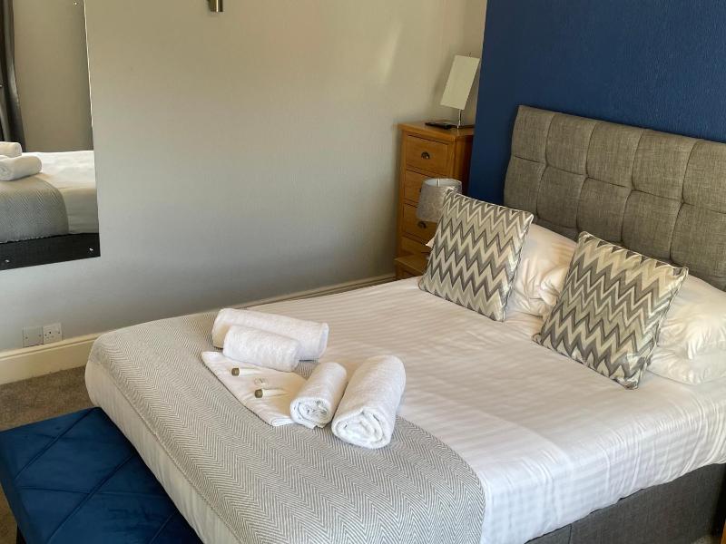 Standard Double Room (Not Pet Friendly) image 3