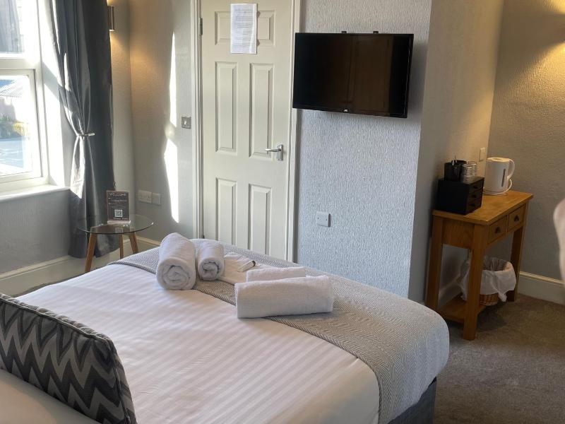 Standard Double Room (Not Pet Friendly) image 4
