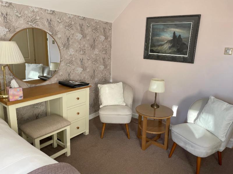 Double Room image 1