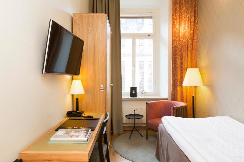Standard Single Room image 2