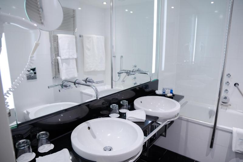 Triple Room image 3