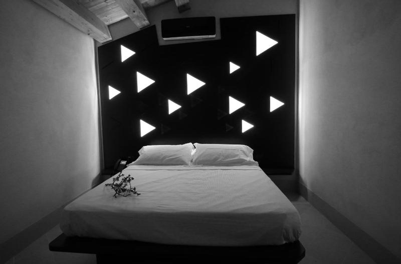 Standard Double Room image 1