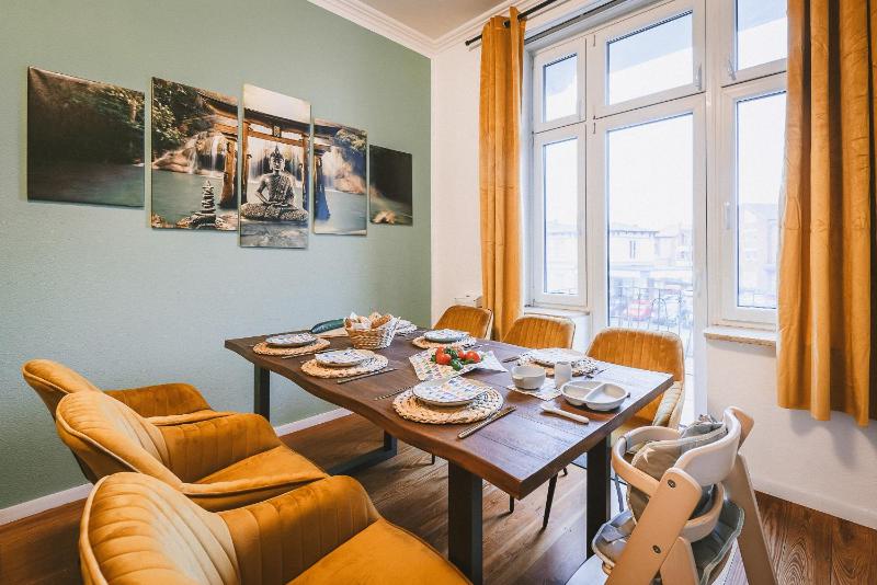 Sadebo Central Altbau Apartments Lübeck - image 7