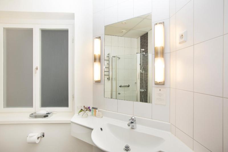 Twin or Double Room image 1