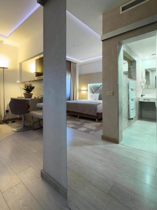 Superior Double Room image 2