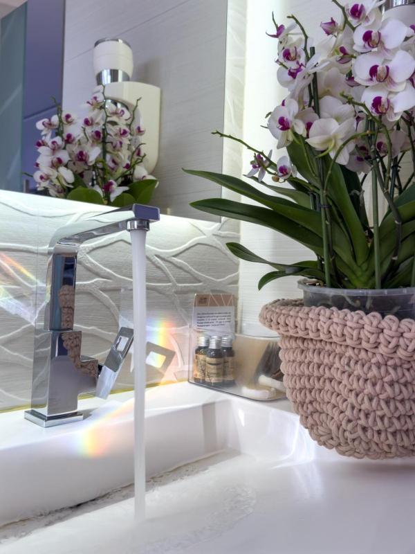 Junior Suite with Balcony image 2