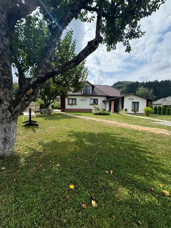 Chalet image 2