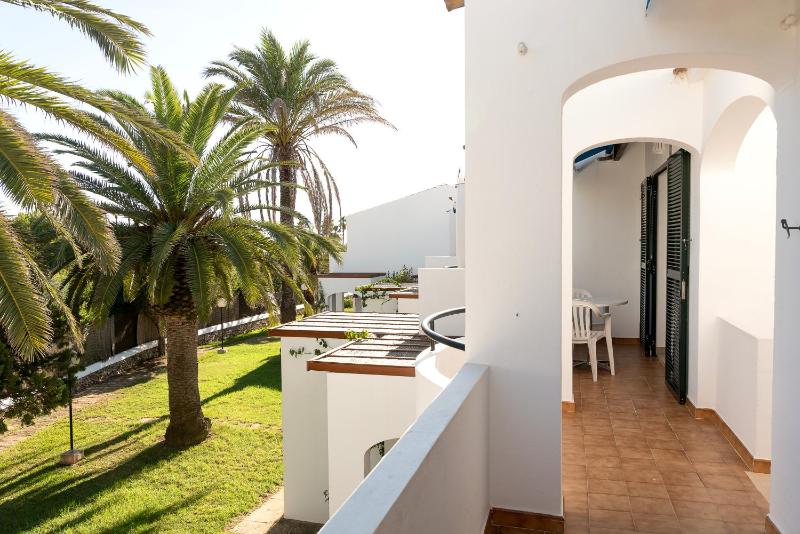 One-Bedroom Apartment (2 Adults + 2 Children) image 2