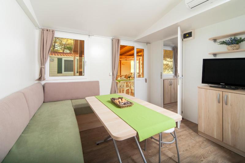 Premium Mobile Home (4 Adults + 2 Children) image 1