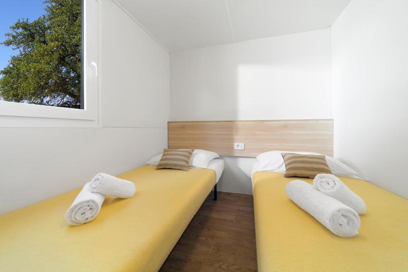Premium Mobile Home (4 Adults + 2 Children) image 4