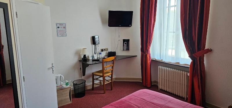 Double Room image 3