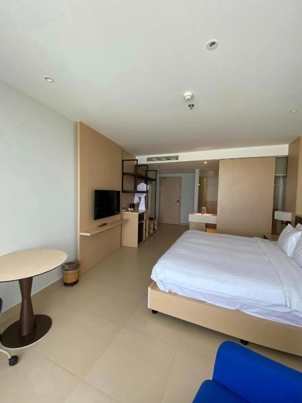 Arena Cam Ranh Beachfront Condotel - image 2