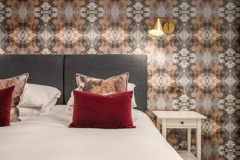 King Room image 4