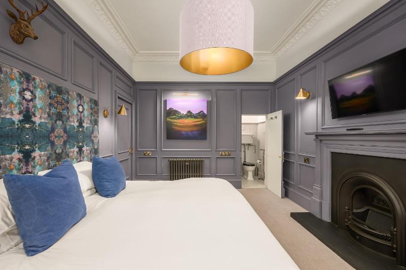 King Room image 4
