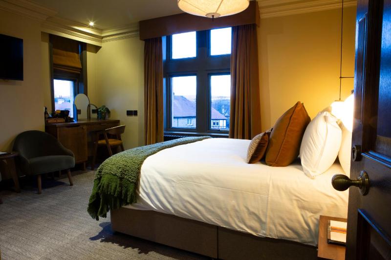 King Room image 3