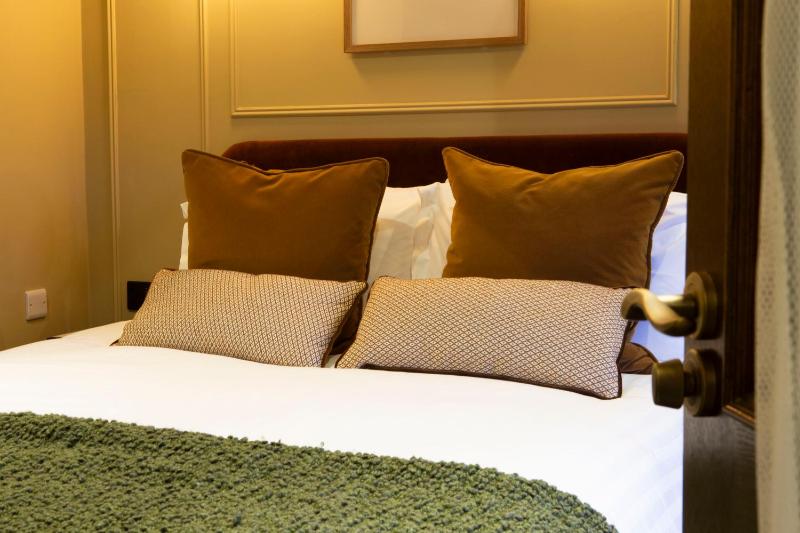 King Room image 2