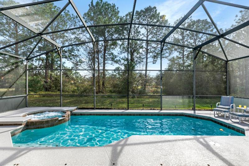 Gorgeous Davenport 5 Bed Villa with Pool Hot Tub - image 7