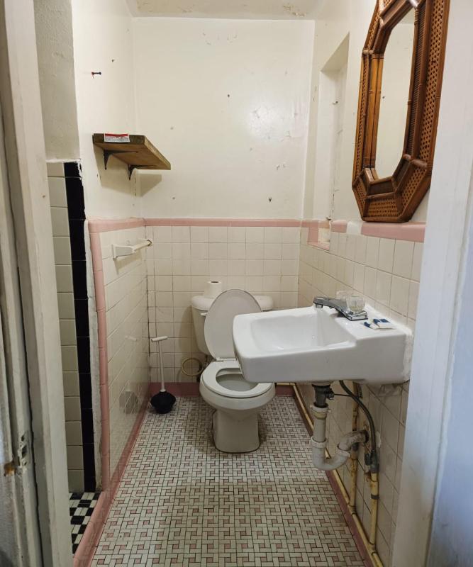 2 Queen Beds with Kitchenette image 2